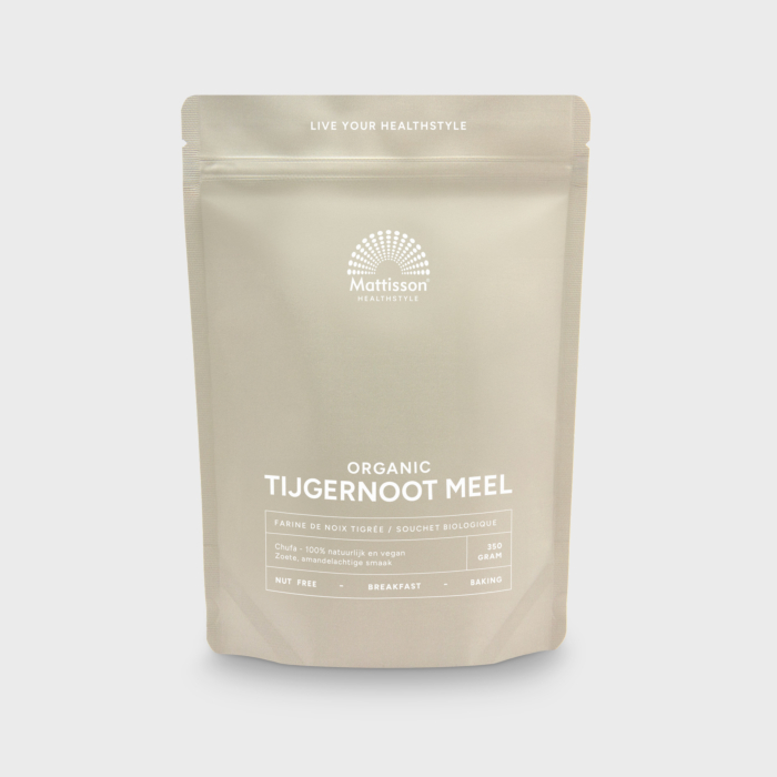 Tijgernootmeel, gemalen knolgewas met vezels. Tijgernootmeel, gemalen knolgewas met vezels.